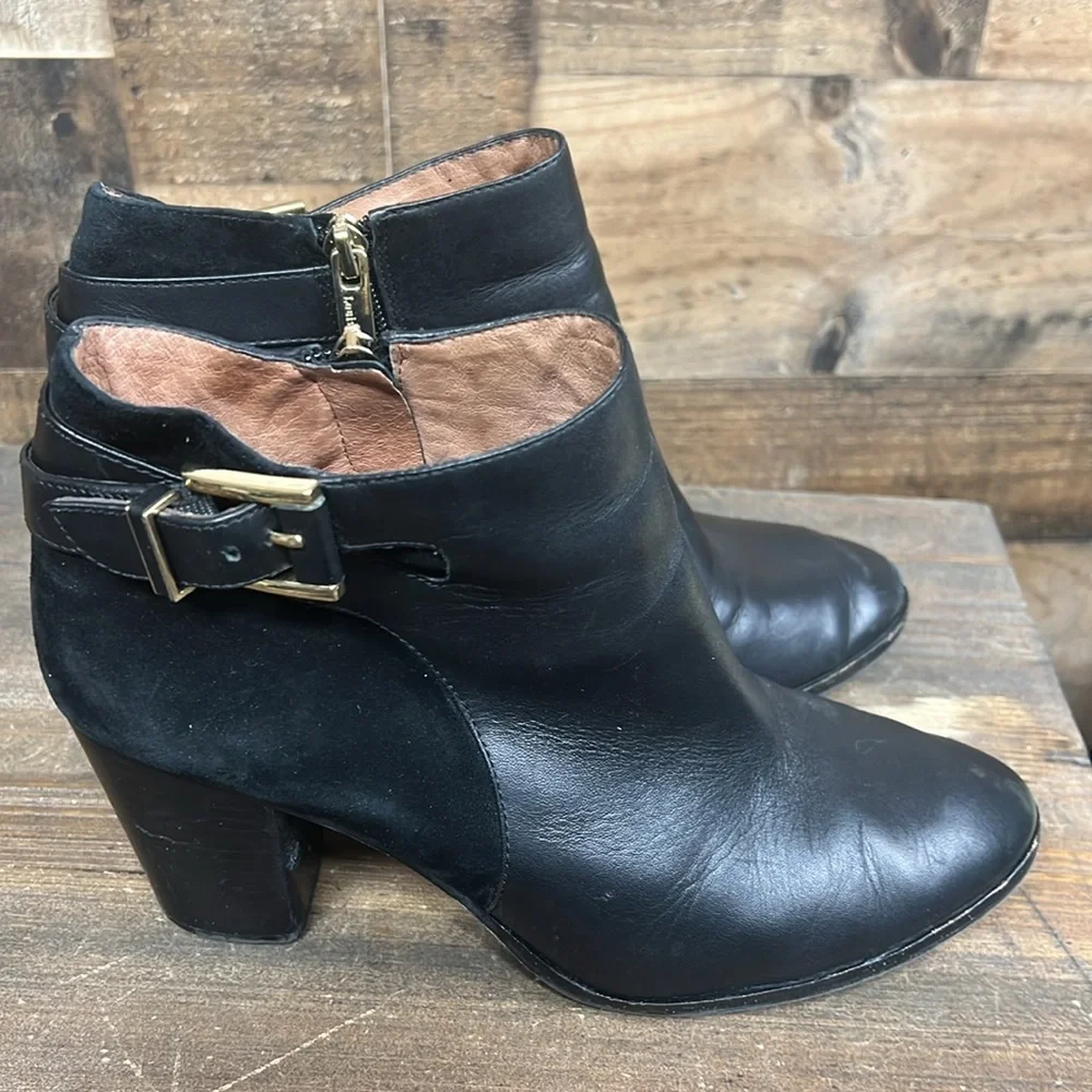Louis et Cie Black Vasca Suede & Leather Chunky Heel Ankle Booties Womens Sz 8.5